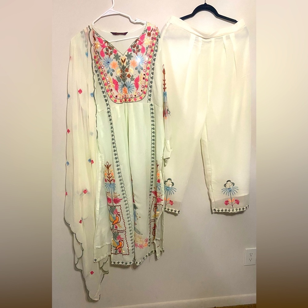 White Embroidered Suit with Mirror Work